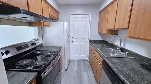 2BR/1BA Condo · Concord photo 1