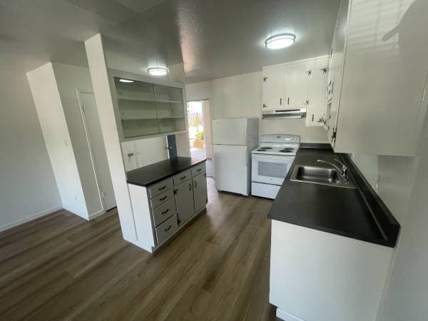 Apartments on 7th Avenue · Oakland photo 5