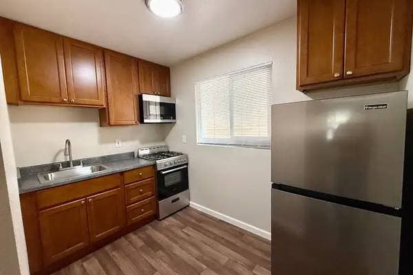 6433 Telegraph Ave photo 3