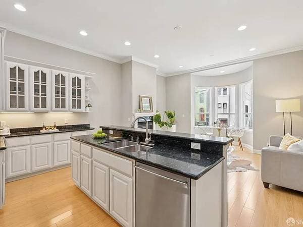 1BR/1BA Apartment · San Francisco photo 2