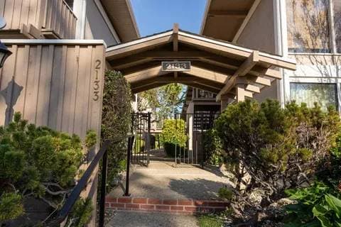 1BR/1BA Condo · Moraga photo 2