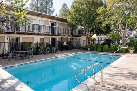 1BR/1BA Condo · Moraga photo 3