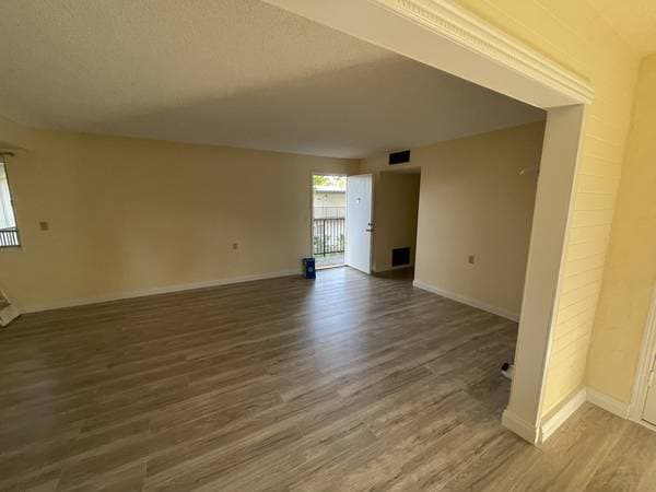 2BR/1BA Condo · Campbell photo 3