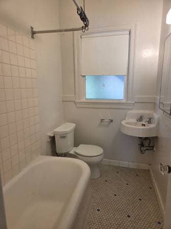 0BR/1BA Duplex on Derby St · Berkeley photo 4