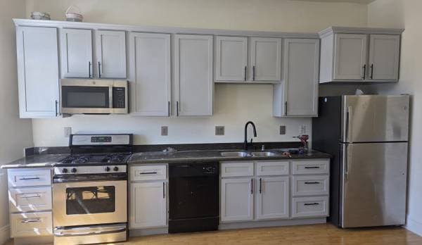 4BR/2BA Condo on Telegraph Ave · Berkeley photo 1