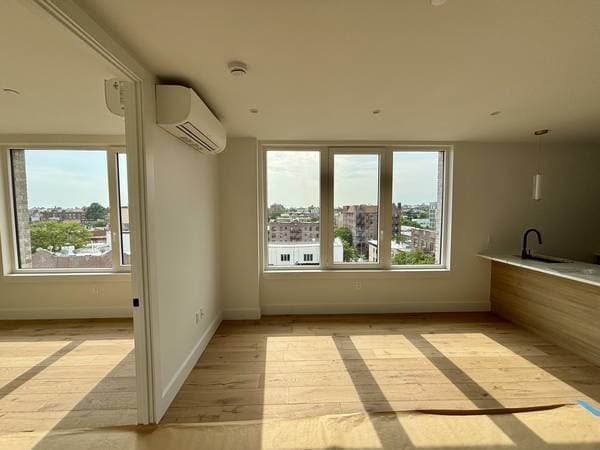 1BR/1BA Apartment on Catherine St · Valley Stream photo 1