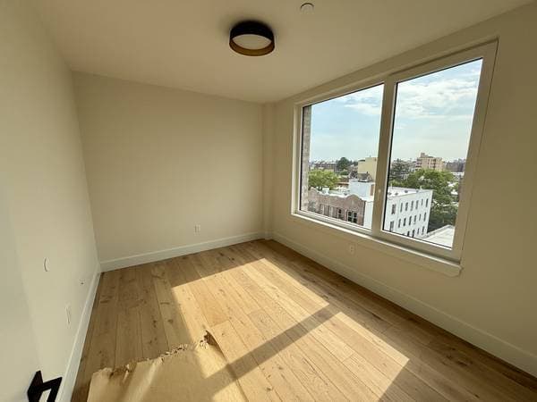 1BR/1BA Apartment on Catherine St · Valley Stream photo 2