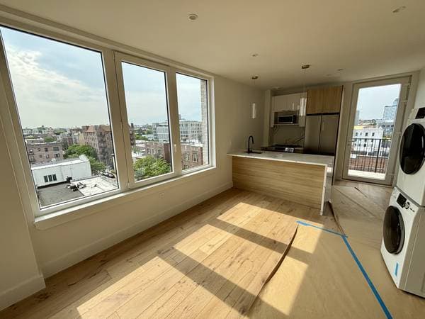 1BR/1BA Apartment on Catherine St · Valley Stream photo 3