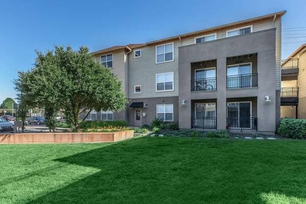 1BR/1BA Apartment on Schmidt Lane · El Cerrito photo 1
