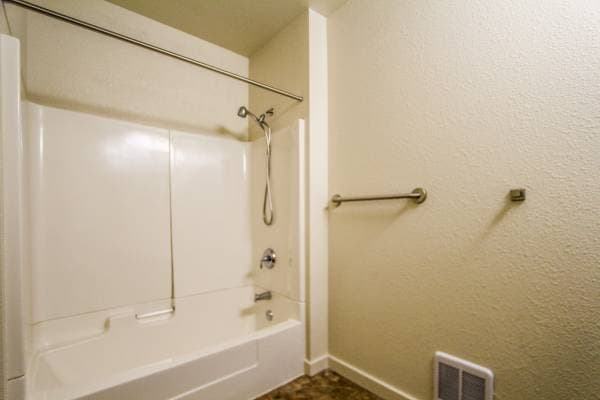 3BR/2BA Apartment on Dwight · Berkeley photo 2