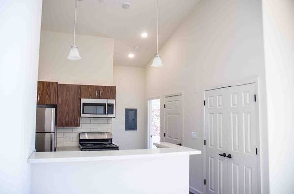 2BR/1BA Apartment on Dwight · Berkeley photo 1