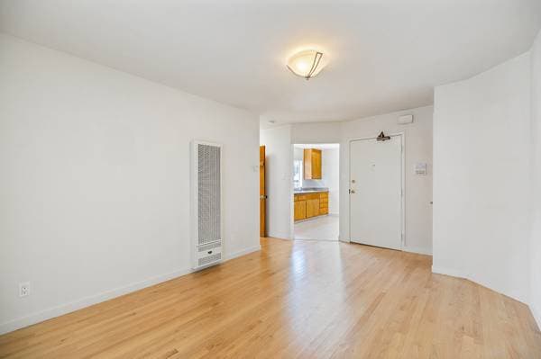1BR/1BA Apartment on Green Street · San Francisco photo 2