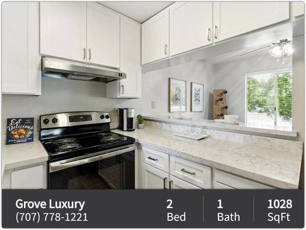 2BR/1BA Townhouse on Lakeville Cir · Petaluma photo 2