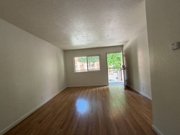 2BR/1BA Apartment on Haas · San Leandro photo 5