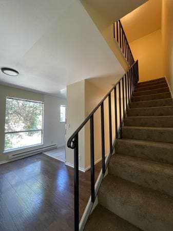 2BR/1BA Townhouse · San Rafael photo 2