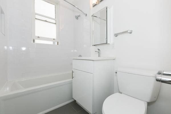 1BR/1BA Apartment on Judah · San Francisco photo 5