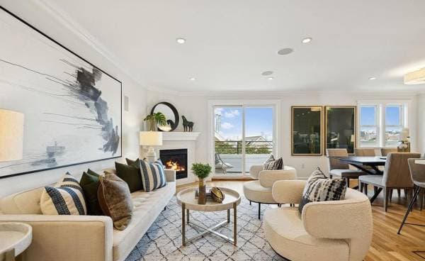 3BR/3BA Single Family House · San Francisco photo 2