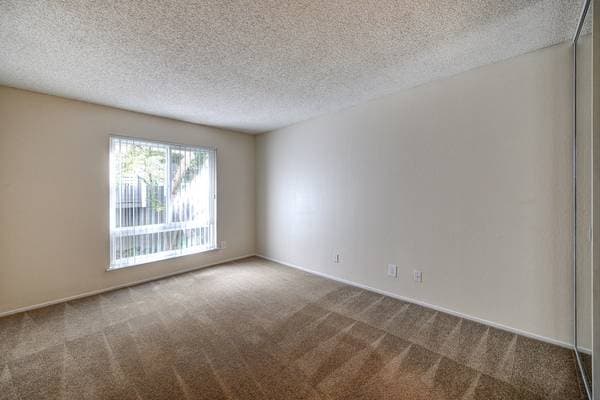 1BR/1BA Apartment on Creekside Drive · Walnut Creek photo 1