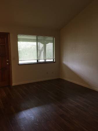 1BR/1BA Apartment on W Napa St · El Verano photo 4