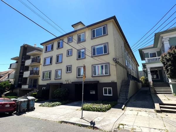 1BR/1BA Apartment · Oakland photo 1