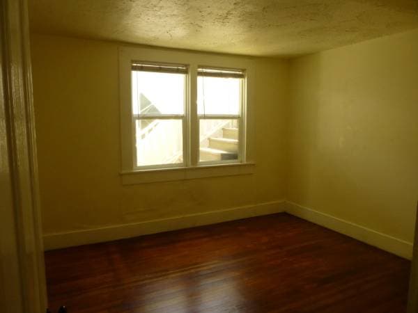 3BR/2BA Flat on Claremont Ave · Oakland photo 4