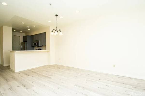 2BR/2BA Apartment on Crescent Way · San Francisco photo 5