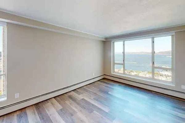 1BR/1BA Apartment on King St · San Francisco photo 5