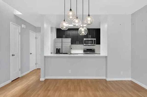2BR/2BA Apartment on The Alameda · Santa Clara photo 1