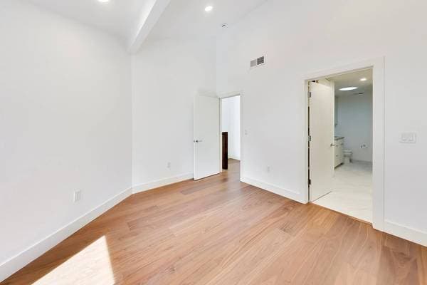 3BR/3BA Single Family House on San Francisco Terrace · Fremont photo 3