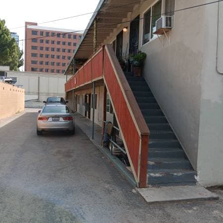 0BR/1BA Apartment on East Saint James St · San Jose photo 1