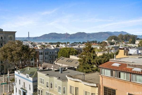 2BR/2BA Condo on Chestnut Street · San Francisco photo 3