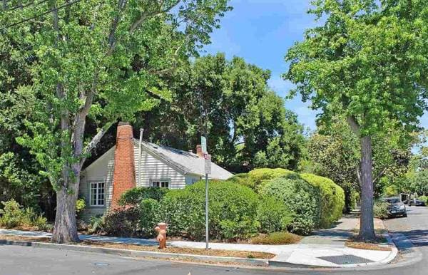 1BR/1BA Single Family House · Palo Alto photo 1