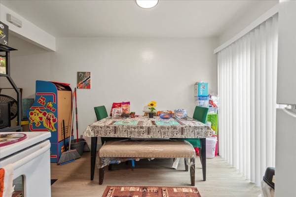 2BR/2BA Apartment on Forest Ave · Hayward photo 4