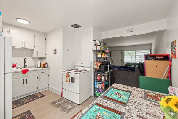2BR/2BA Apartment on Forest Ave · Hayward photo 5