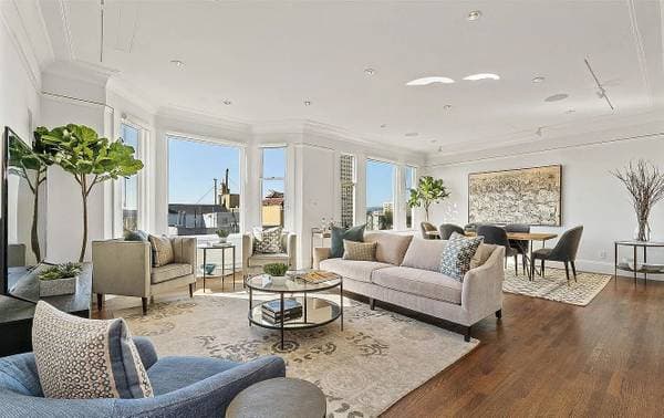 2BR/2BA Apartment · San Francisco photo 2