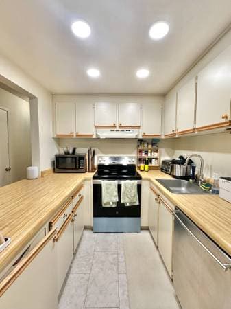 2BR/2BA Condo · Fremont photo 2