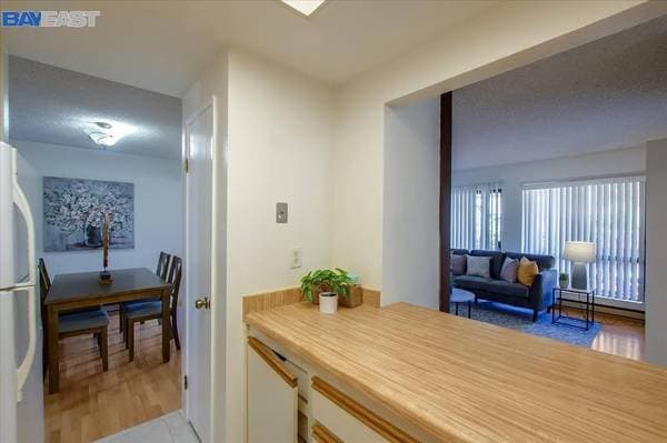 2BR/2BA Condo · Fremont photo 5