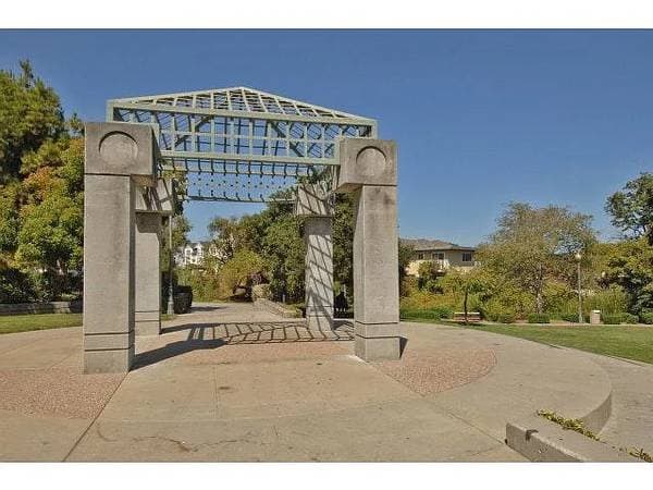 1BR/1BA Apartment · San Mateo photo 3