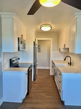 2BR/2BA Apartment · Larkspur photo 1
