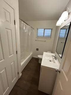 Spacious Upstairs Two Bedroom Apartment in Oakland photo 4