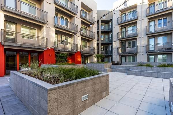 0BR/1BA Apartment · Santa Clara photo 2