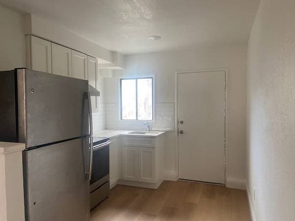0BR/1BA Apartment · Oakland photo 3