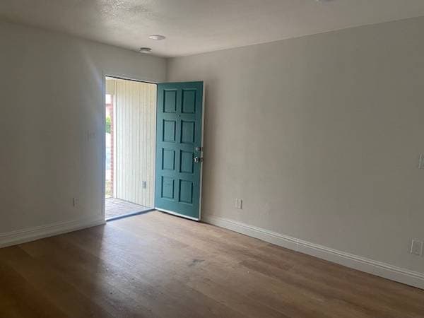 0BR/1BA Apartment · Oakland photo 4