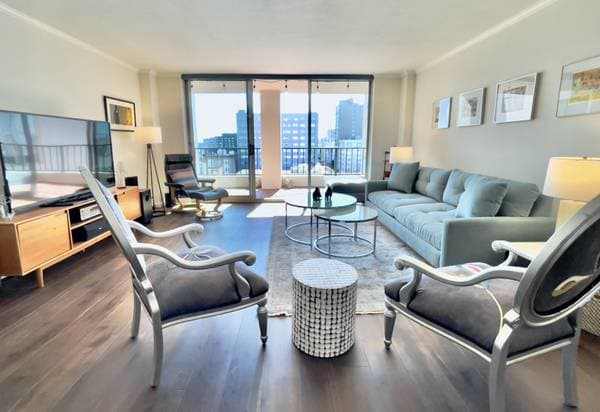 2BR/2BA Apartment · San Francisco photo 3