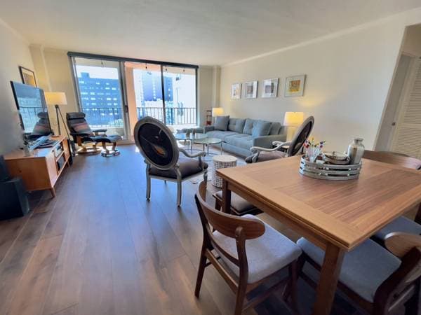 2BR/2BA Apartment · San Francisco photo 4