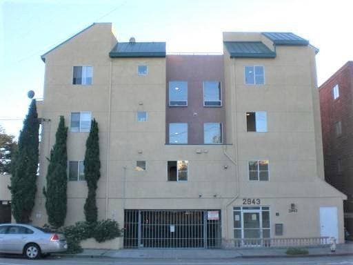 2BR/2BA Apartment on Macarthur Blvd · Oakland photo 1