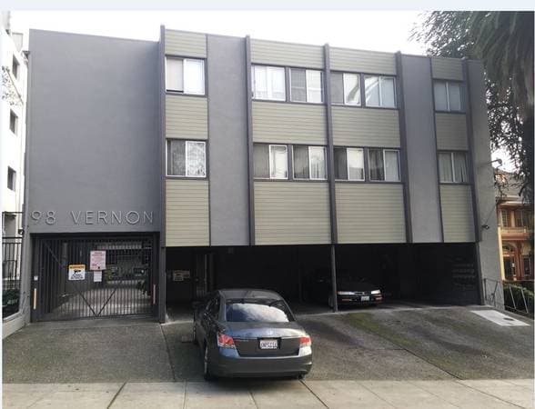 1BR/1BA Apartment · Oakland photo 1