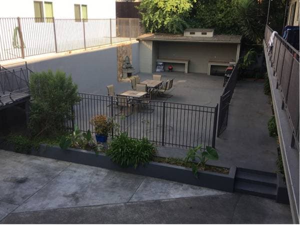 1BR/1BA Apartment · Oakland photo 2