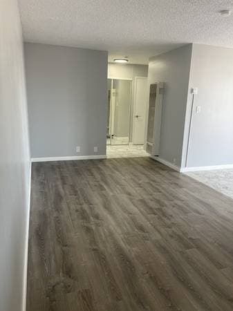 1BR/1BA Apartment · Oakland photo 3