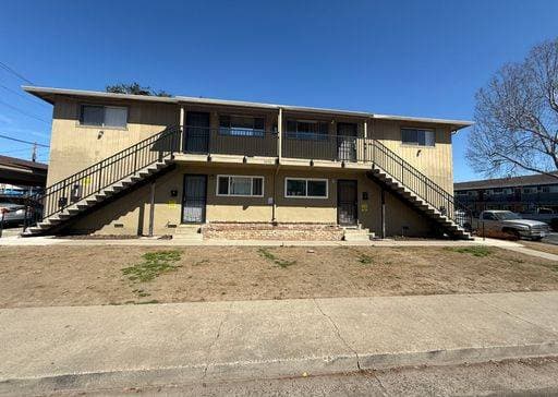 2BR/1BA Apartment · Gilroy photo 1